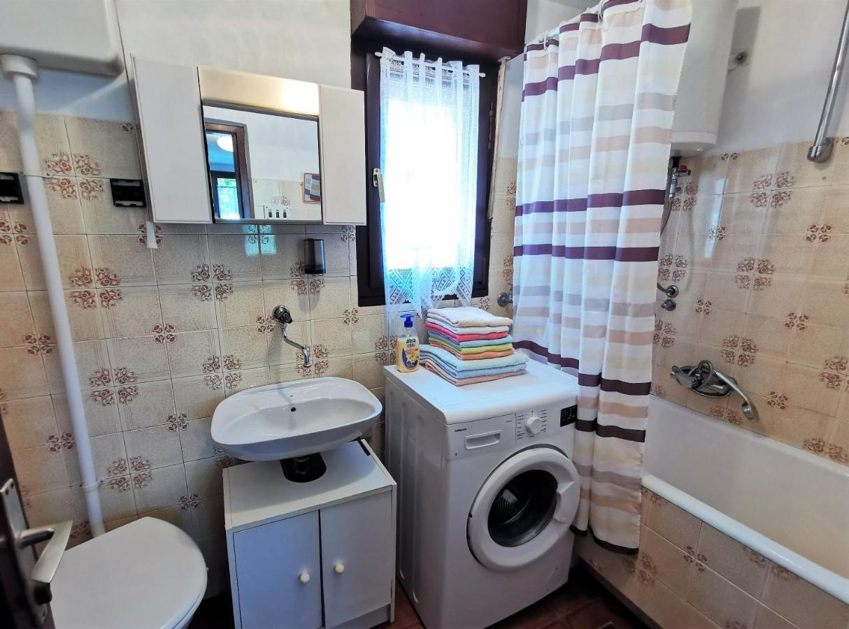 Dina Apartment *